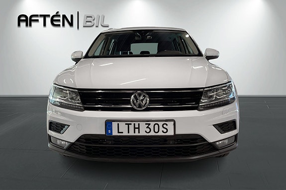 Volkswagen Tiguan 3 of 26