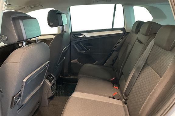 Volkswagen Tiguan 16 of 26