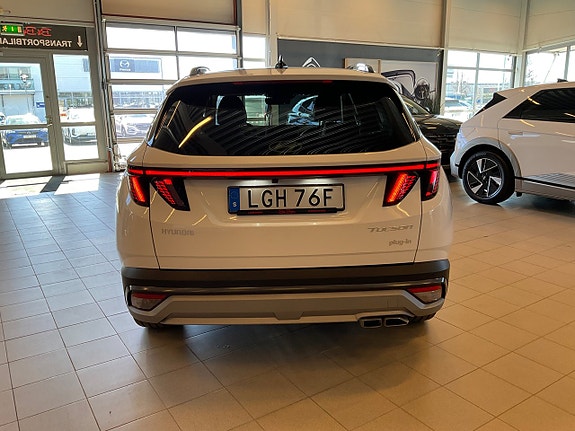 Hyundai Tucson 4 of 20