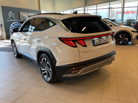 Hyundai Tucson 3 of 20