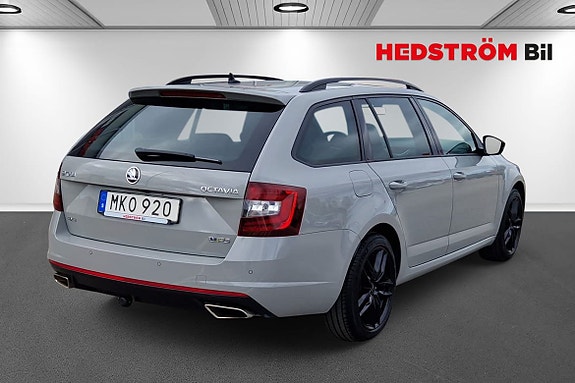 Skoda Octavia 3 of 5