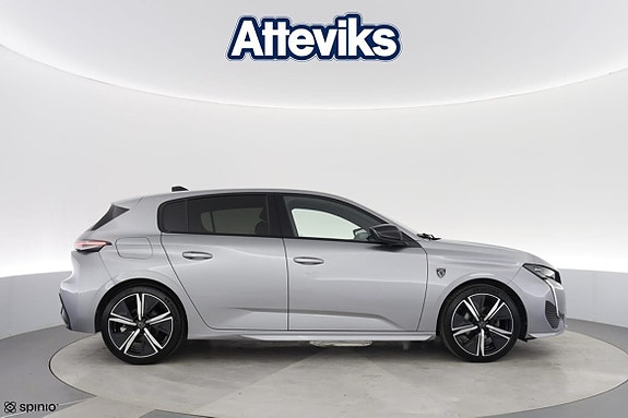 Peugeot 308 2 of 5