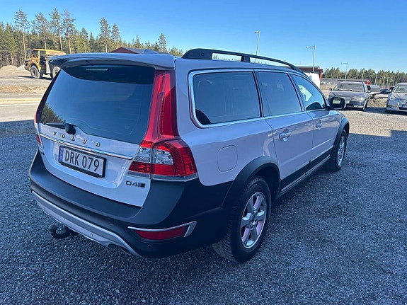 Volvo XC70 4 of 5