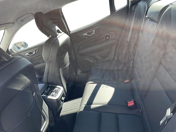 Volvo S60 7 of 12