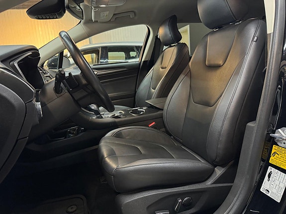 Ford Mondeo 15 of 17