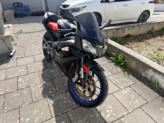 Aprilia RS125 3 of 5