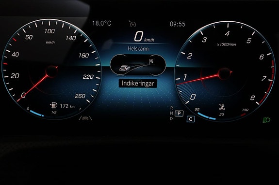 Mercedes-Benz CLA200 27 of 30