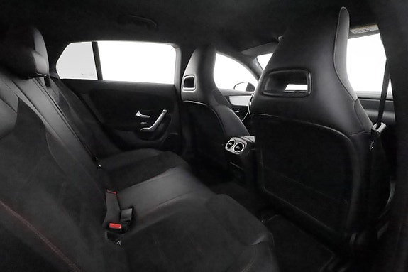 Mercedes-Benz CLA200 20 of 30
