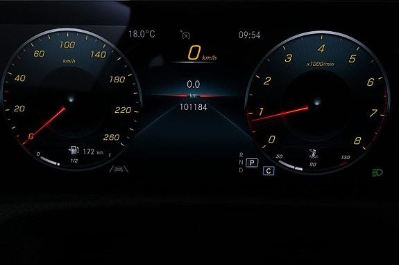 Mercedes-Benz CLA200 26 of 30