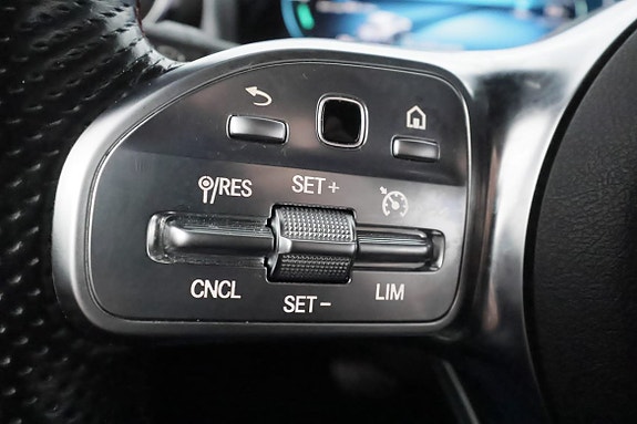 Mercedes-Benz CLA200 16 of 30