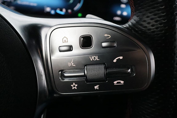 Mercedes-Benz CLA200 17 of 30