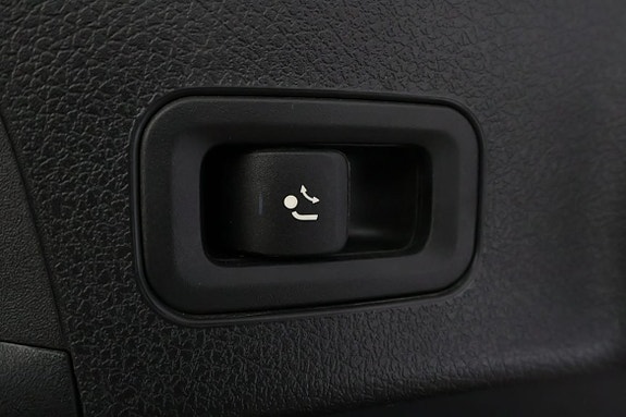 Mercedes-Benz CLA200 9 of 30