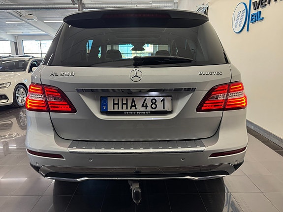 Mercedes-Benz ML350 6 of 24