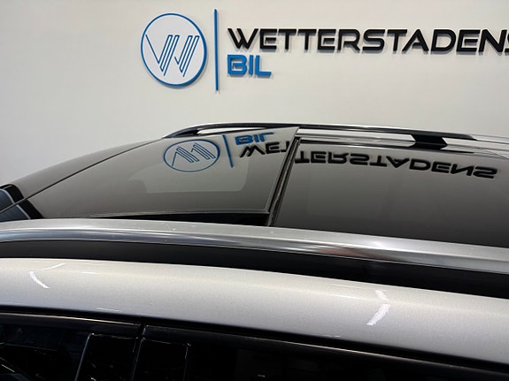 Mercedes-Benz ML350 11 of 24