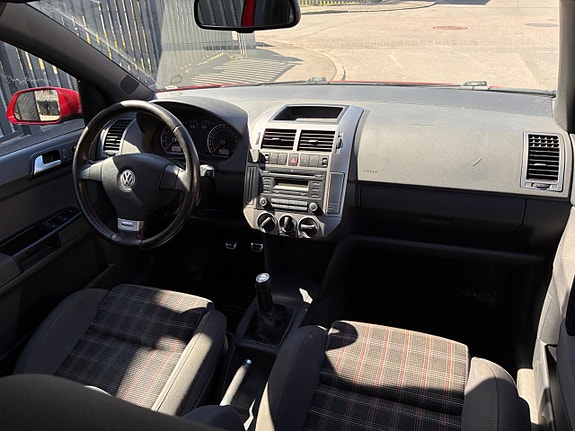 Volkswagen Polo 13 of 20