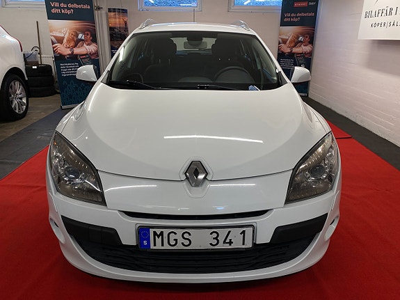 Renault Megane III 2 of 23