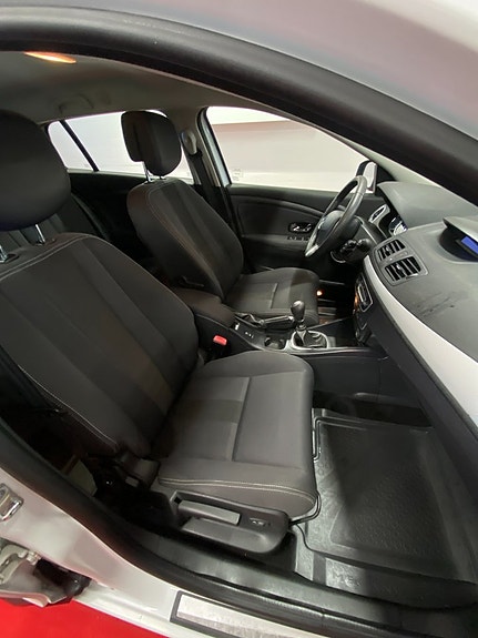 Renault Megane III 10 of 23