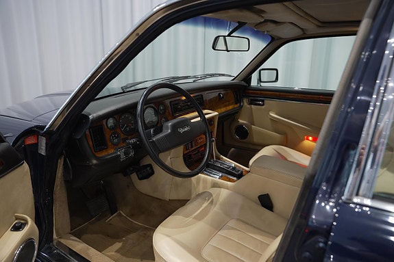 Daimler Double Six 13 of 23