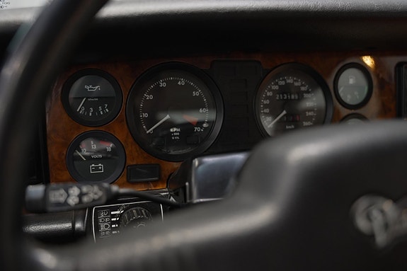 Daimler Double Six 17 of 23
