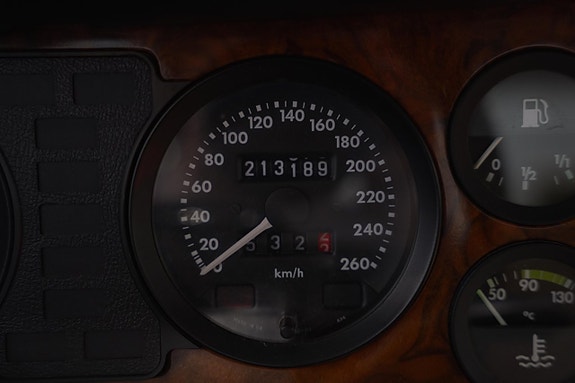 Daimler Double Six 18 of 23