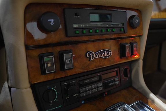 Daimler Double Six 21 of 23