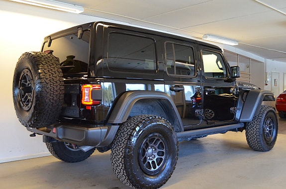 Jeep Wrangler Unlimited 18 of 22