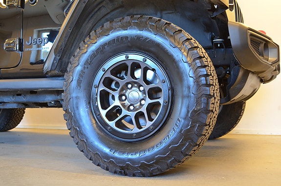 Jeep Wrangler Unlimited 22 of 22