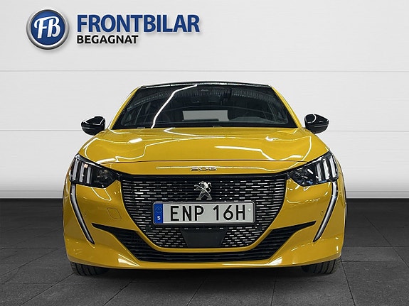 Peugeot 208 2 of 5