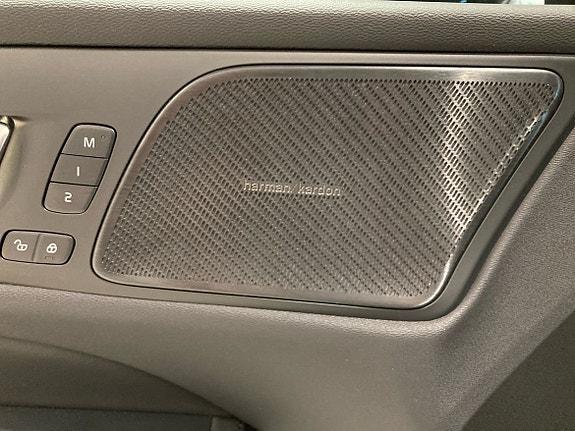Volvo V60 15 of 16
