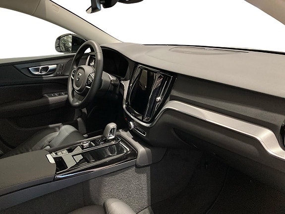 Volvo V60 4 of 16
