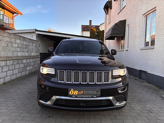 Jeep Grand Cherokee 8 of 30