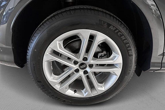 Audi Q5 4 of 5