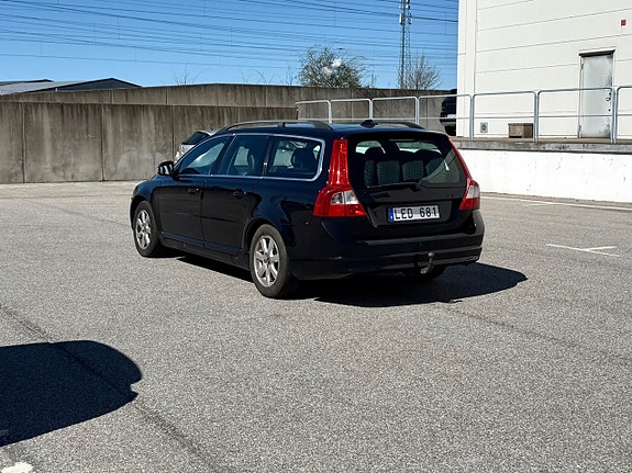 Volvo V70 4 of 8