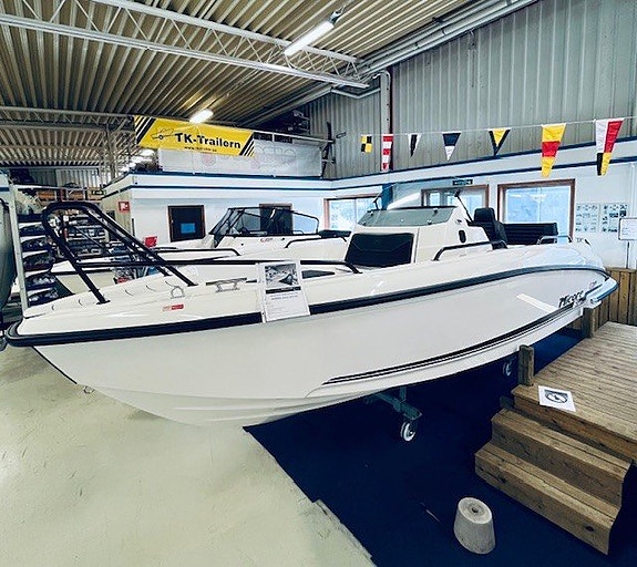 Micore 61sc R-Design & Honda 115hk