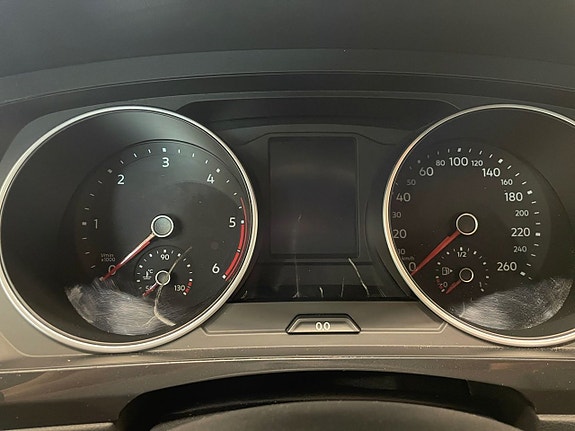 Volkswagen Tiguan 12 of 20