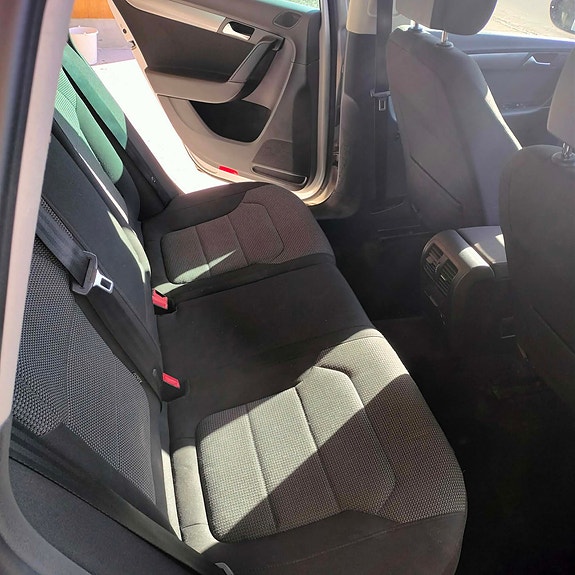 Volkswagen Passat 4 of 5