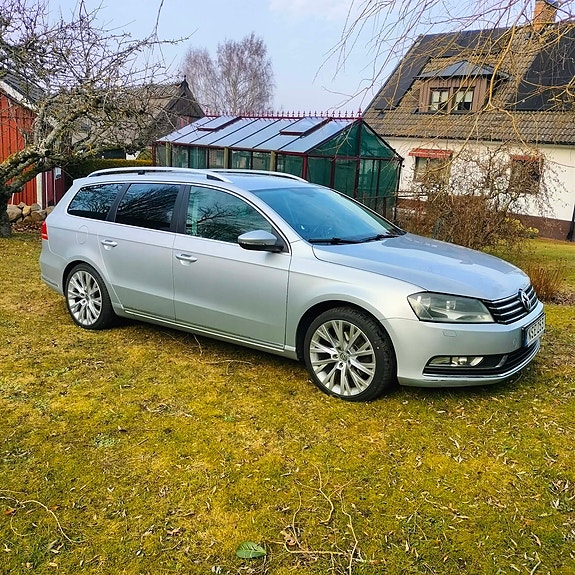 Volkswagen Passat 2 of 5