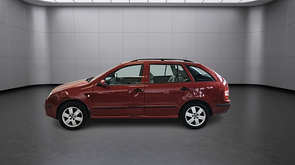 Skoda Fabia 2 of 19