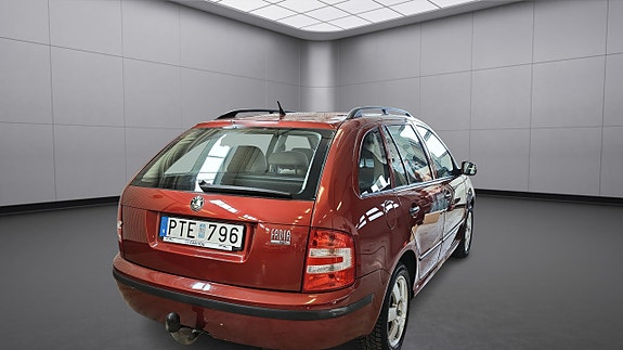Skoda Fabia 7 of 19