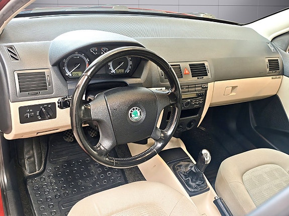 Skoda Fabia 9 of 19