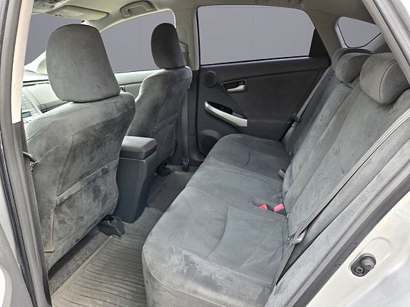 Toyota Prius 14 of 19