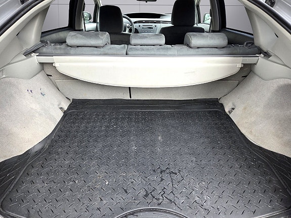 Toyota Prius 19 of 19