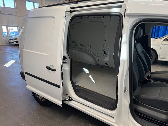 Volkswagen Caddy Maxi 14 of 19
