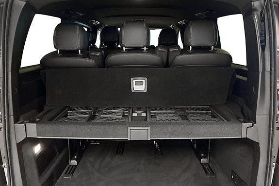 Mercedes-Benz V300 d 27 of 27