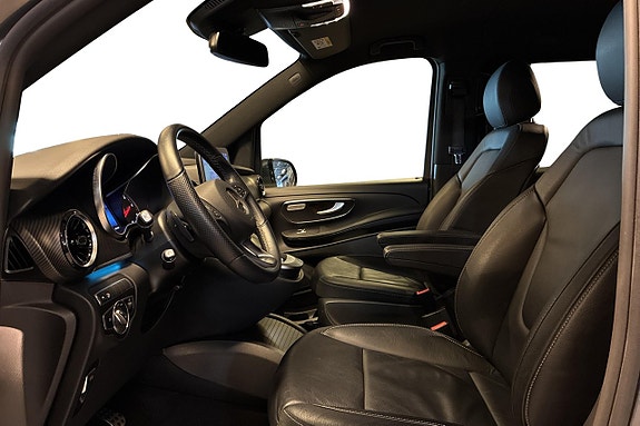 Mercedes-Benz V300 d 14 of 27