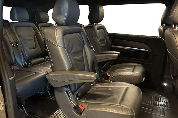 Mercedes-Benz V300 d 18 of 27