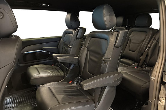 Mercedes-Benz V300 d 15 of 27