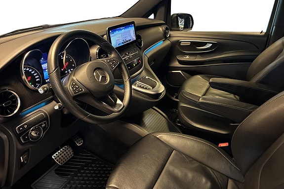 Mercedes-Benz V300 d 9 of 27