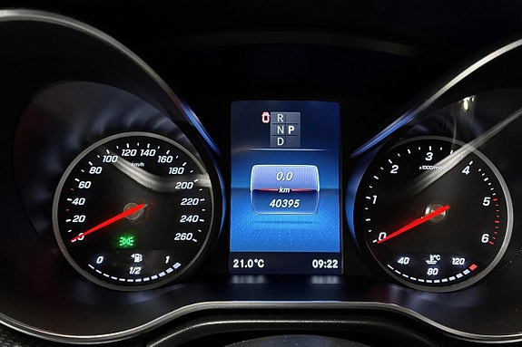 Mercedes-Benz V300 d 12 of 27