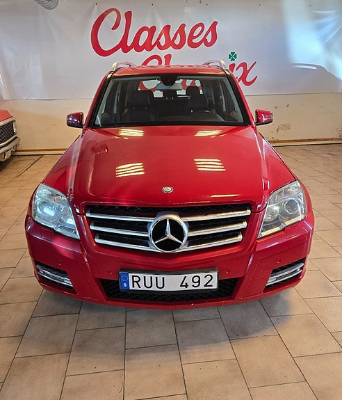 Mercedes-Benz GLK200 2 of 5